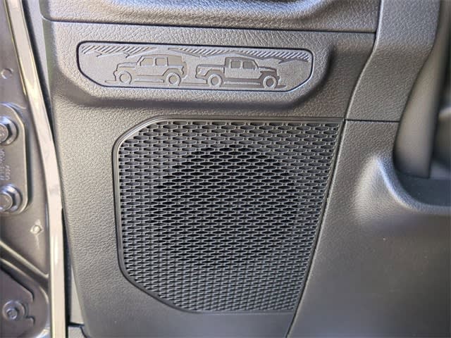 2025 Jeep Wrangler Sport 34