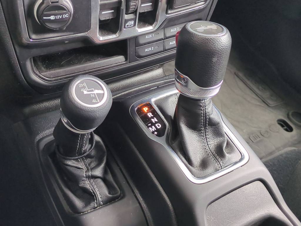 Thumbnail: 2024 Jeep Wrangler - 34