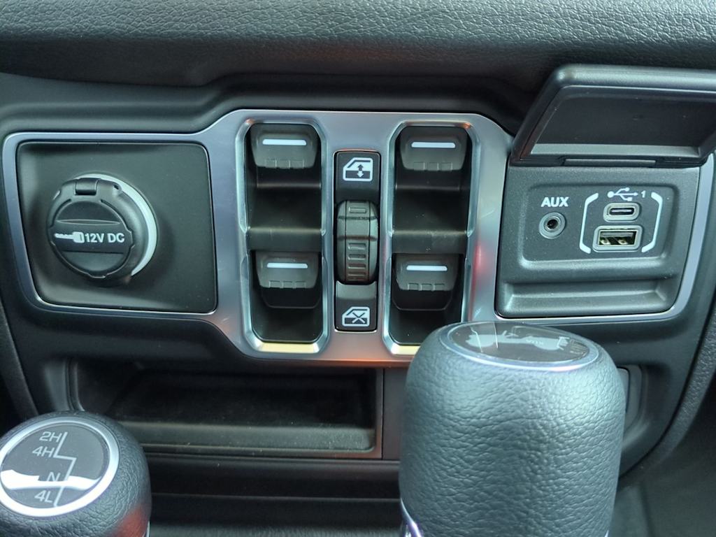 Thumbnail: 2026 Jeep Wrangler - 35
