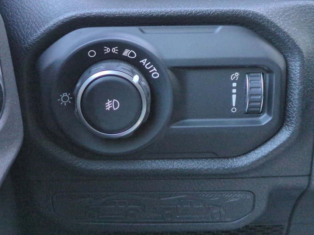 Thumbnail: 2024 Jeep Wrangler - 27