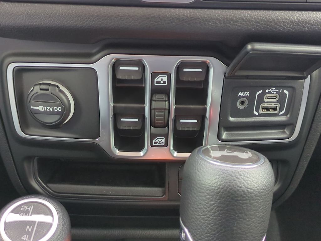 Thumbnail: 2026 Jeep Wrangler - 34