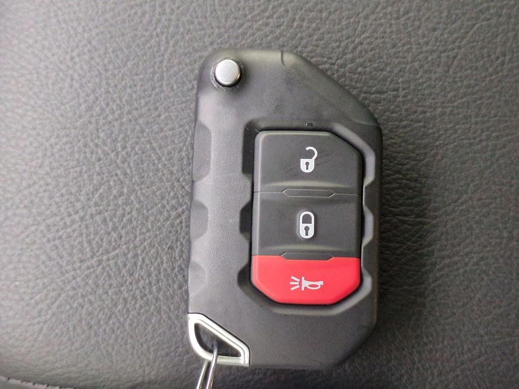 Thumbnail: 2026 Jeep Wrangler - 18