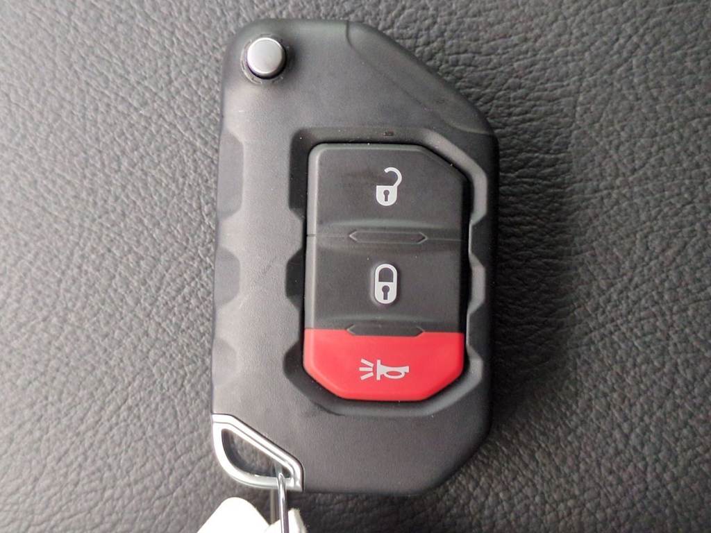 Thumbnail: 2026 Jeep Wrangler - 18