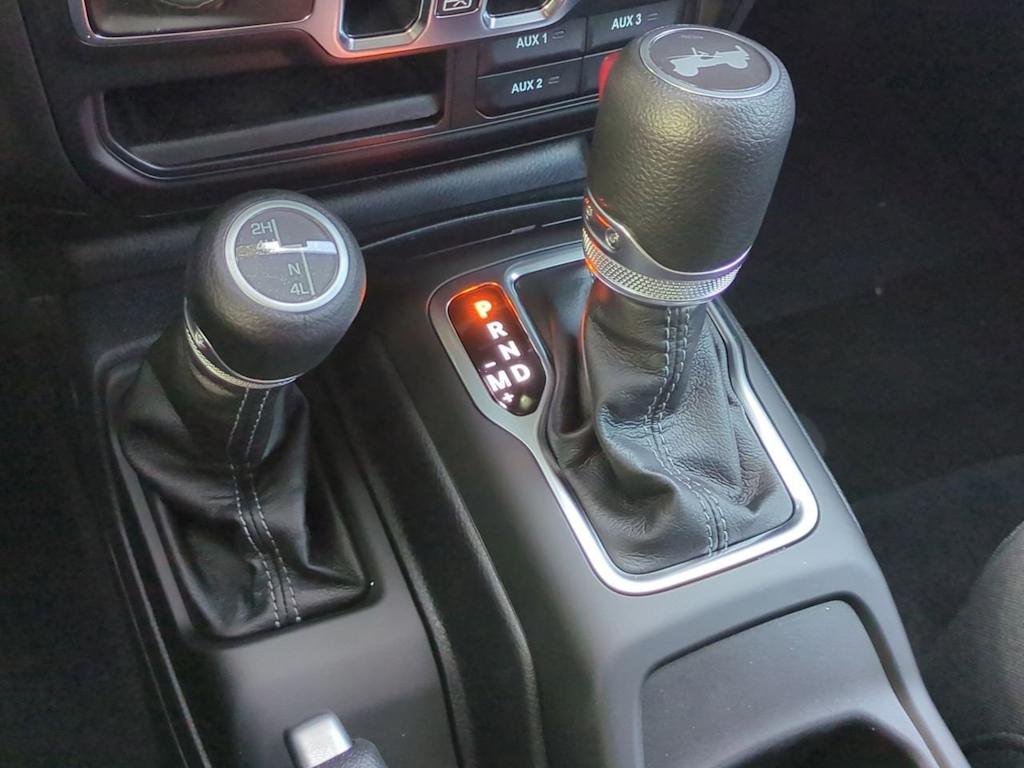 Thumbnail: 2025 Jeep Wrangler - 15