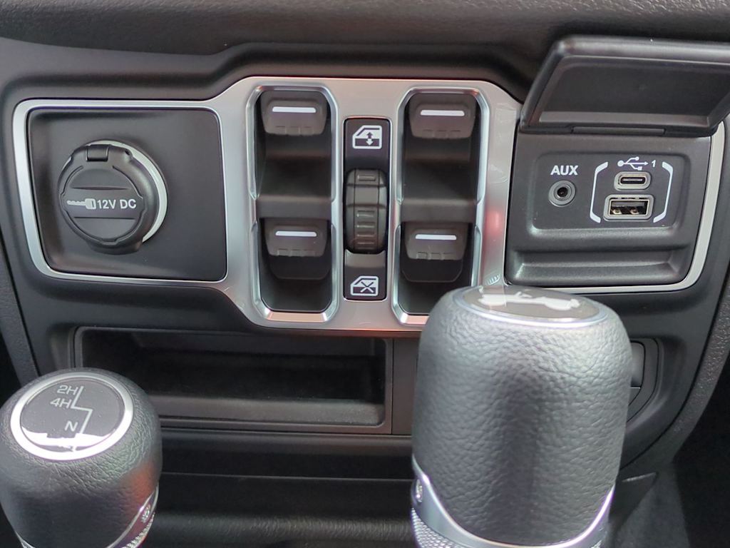 Thumbnail: 2026 Jeep Wrangler - 33
