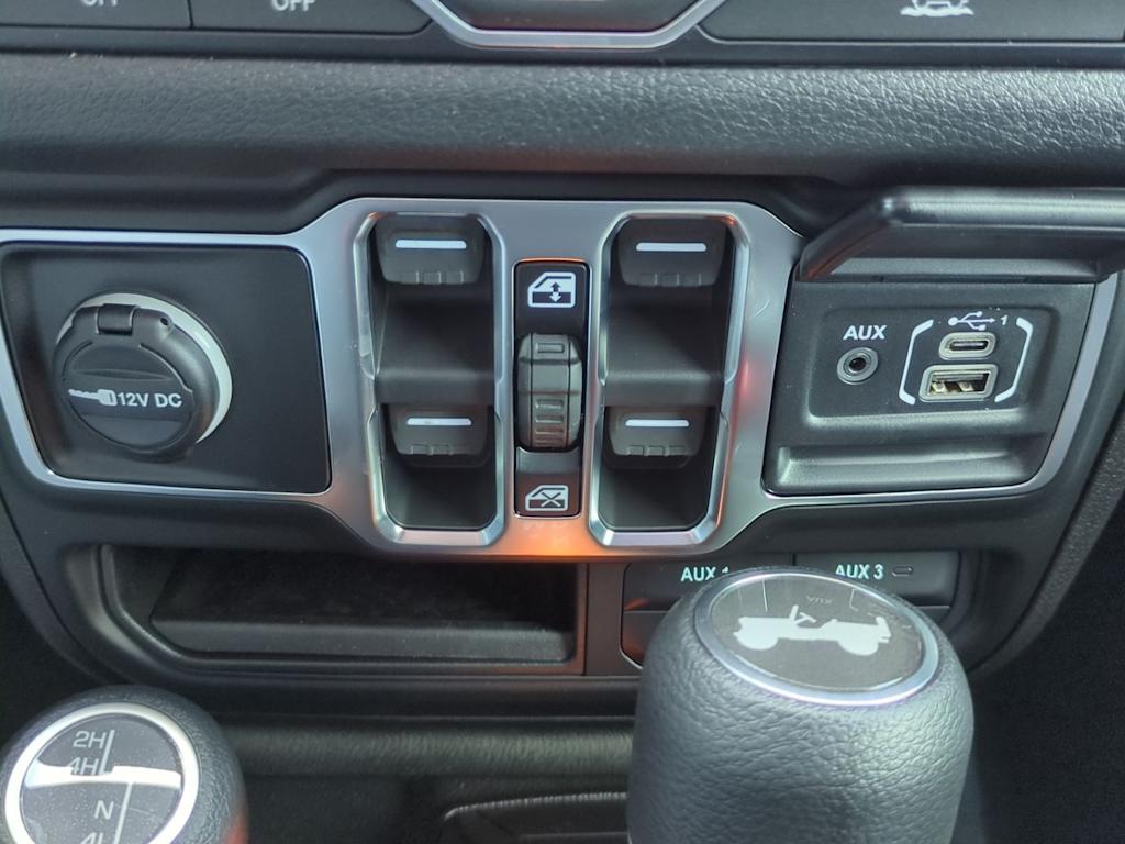 Thumbnail: 2026 Jeep Wrangler - 35