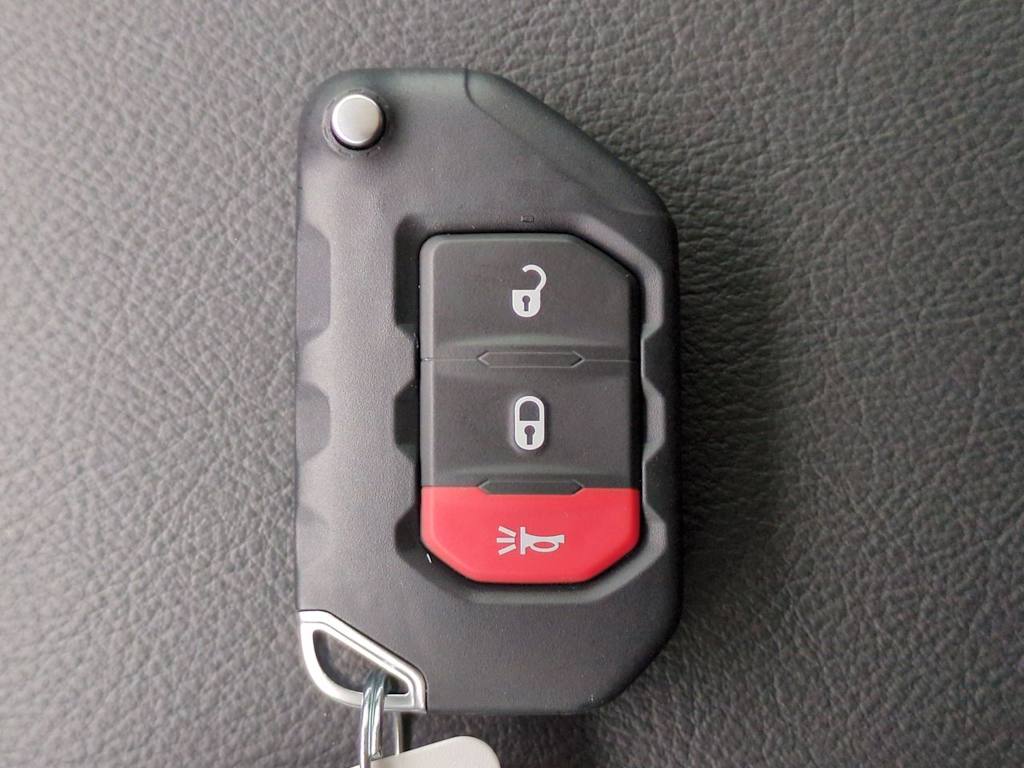 Thumbnail: 2026 Jeep Wrangler - 18