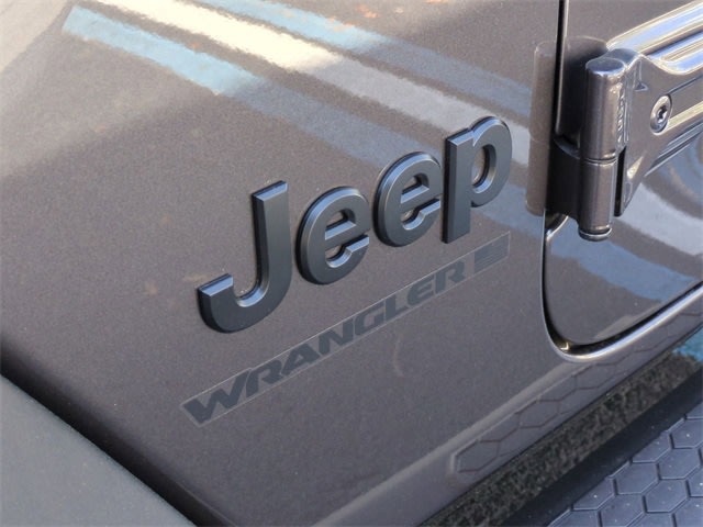 2025 Jeep Wrangler Sport 24