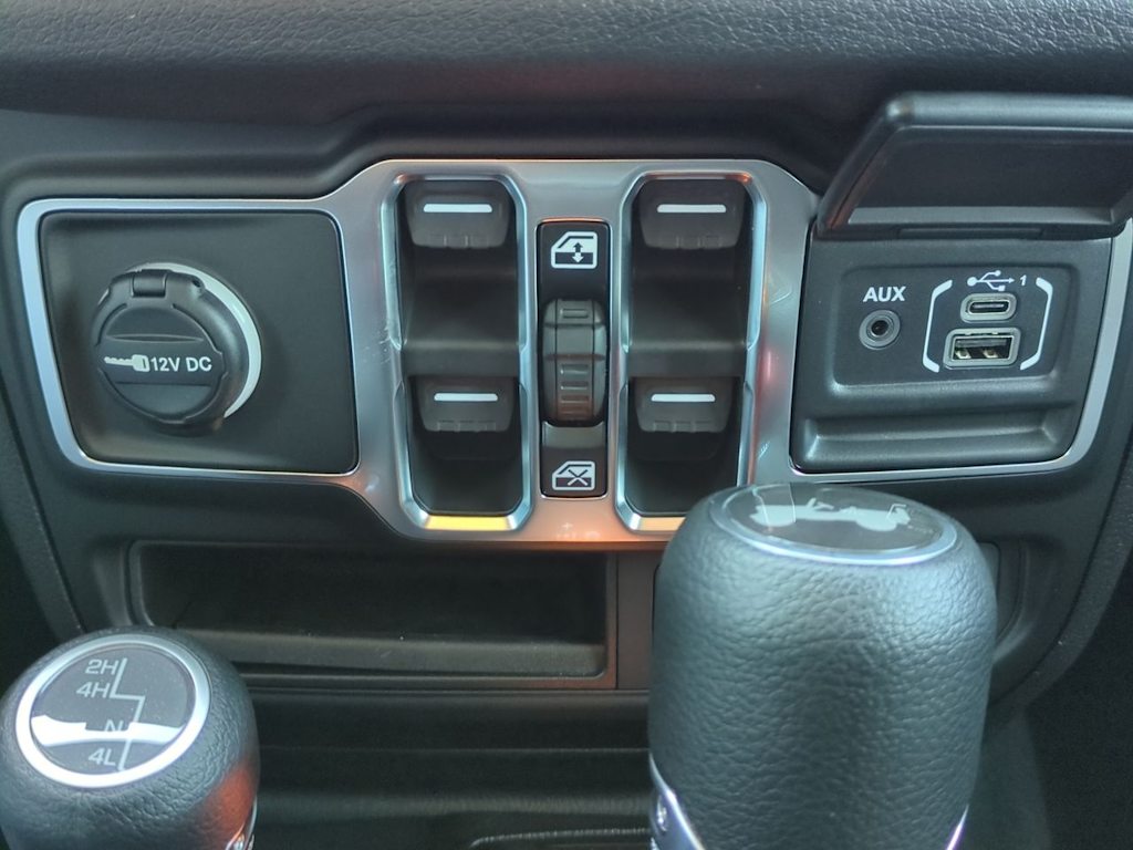 Thumbnail: 2026 Jeep Wrangler - 35