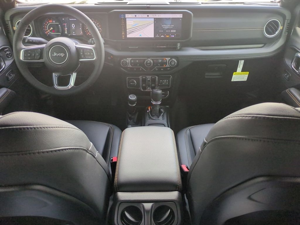 Thumbnail: 2025 Jeep Wrangler - 10