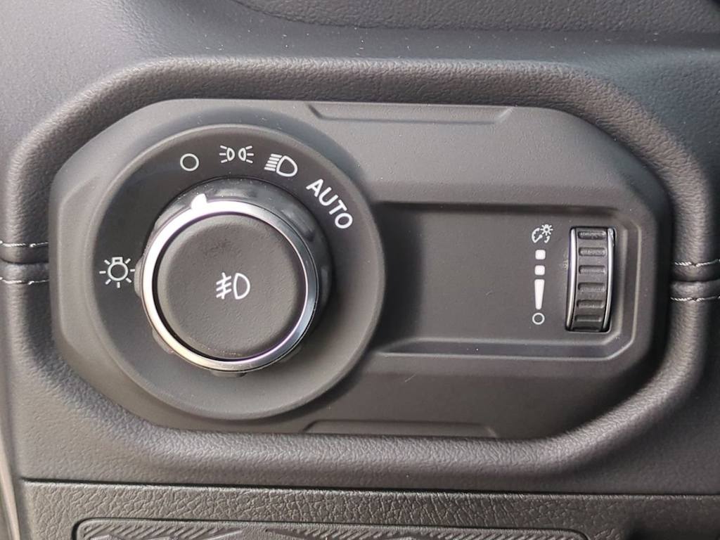 Thumbnail: 2025 Jeep Wrangler - 27