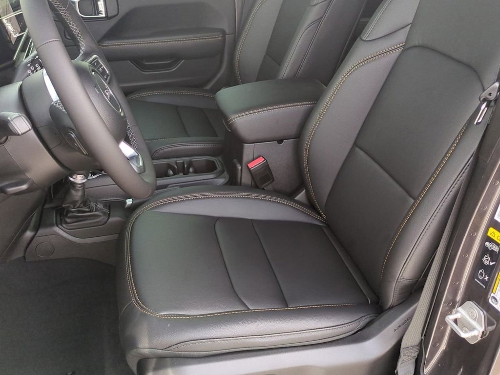 Thumbnail: 2025 Jeep Wrangler - 11