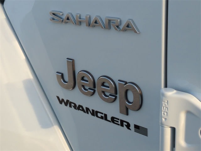 2024 Jeep Wrangler Sahara 25