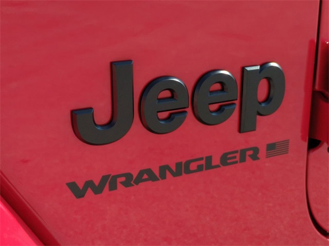 2025 Jeep Wrangler Sahara 26