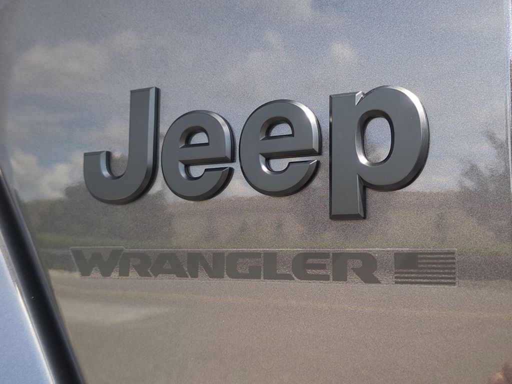 Thumbnail: 2025 Jeep Wrangler - 7