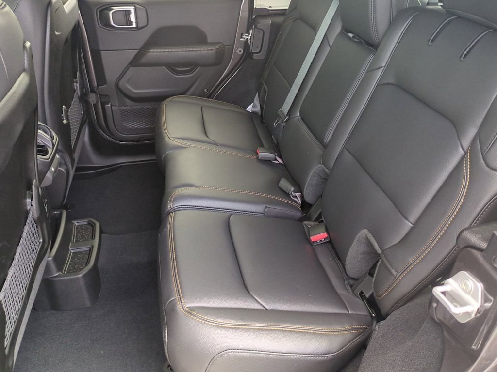 Thumbnail: 2025 Jeep Wrangler - 27