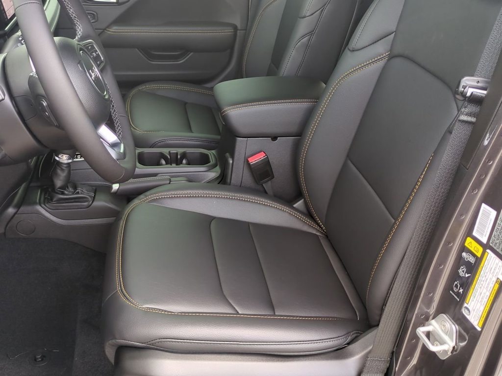 Thumbnail: 2025 Jeep Wrangler - 10