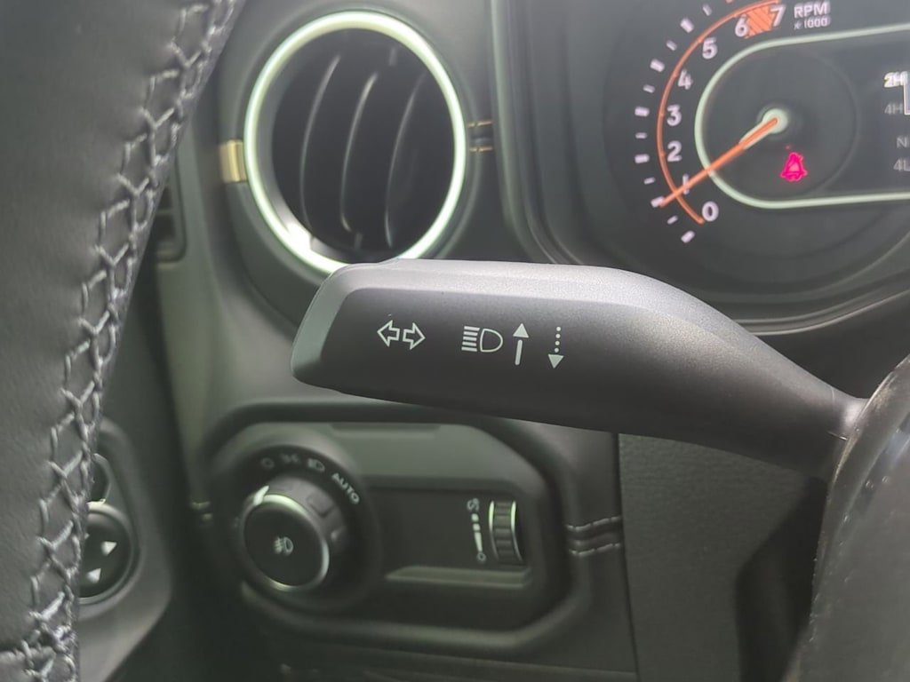 Thumbnail: 2025 Jeep Wrangler - 31