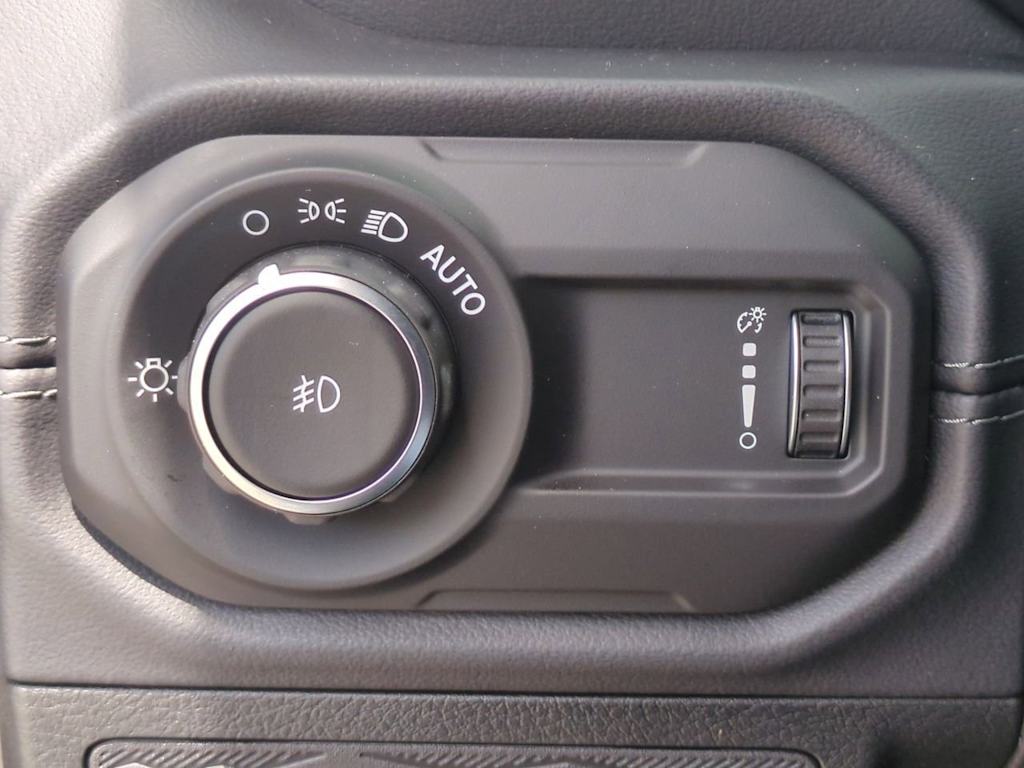 Thumbnail: 2025 Jeep Wrangler - 26