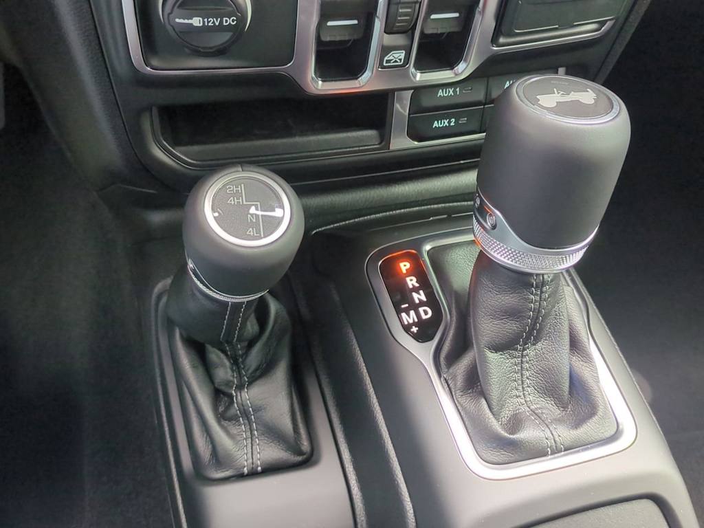 Thumbnail: 2025 Jeep Wrangler - 15