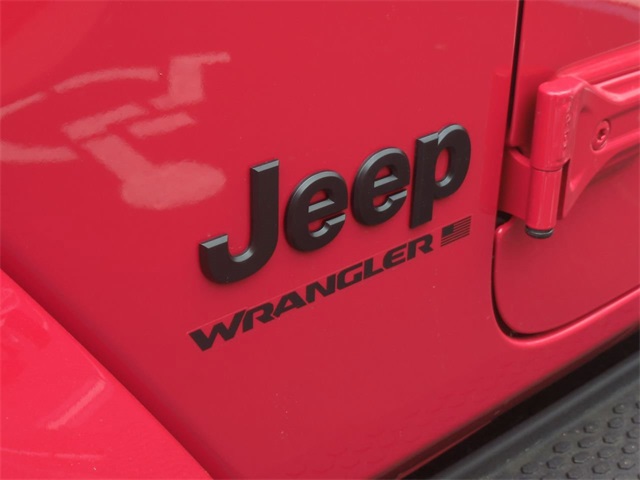 2025 Jeep Wrangler Sahara 24