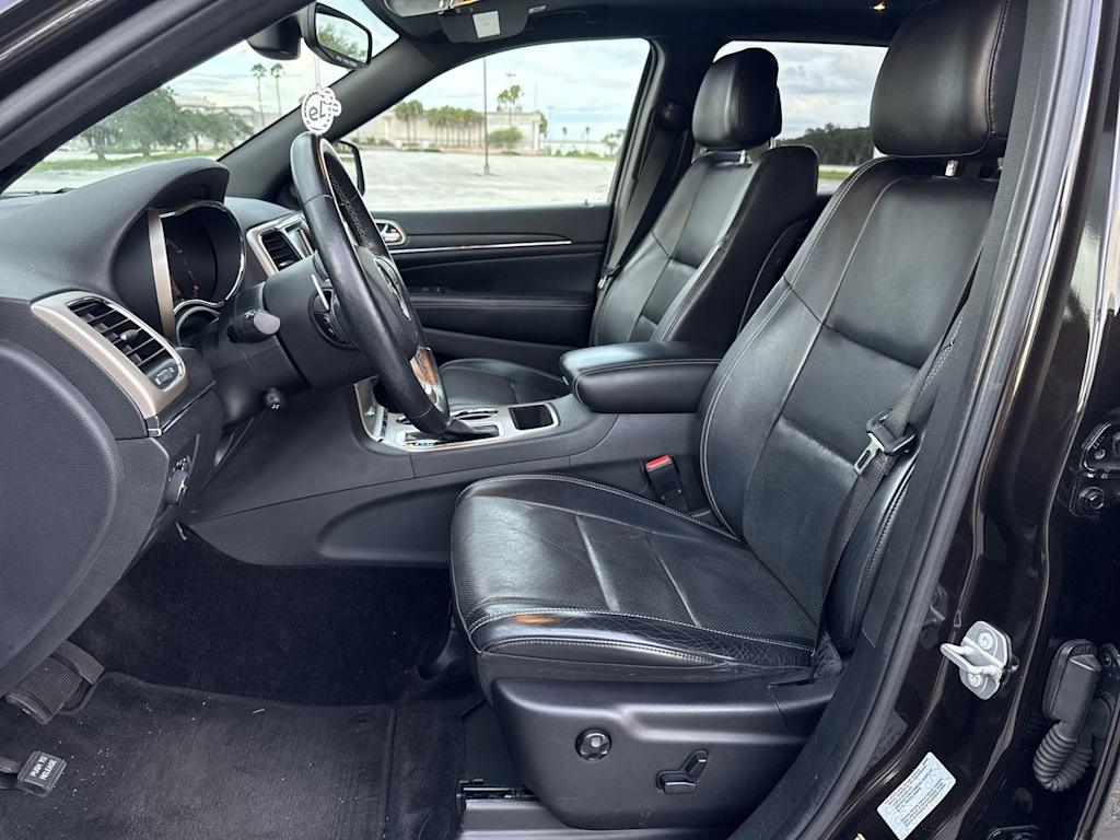 Thumbnail: 2017 Jeep Grand Cherokee - 12
