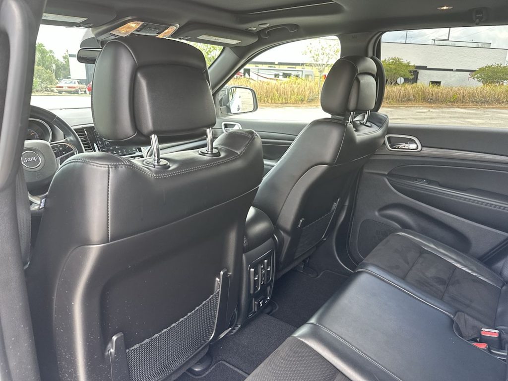 Thumbnail: 2021 Jeep Grand Cherokee - 12