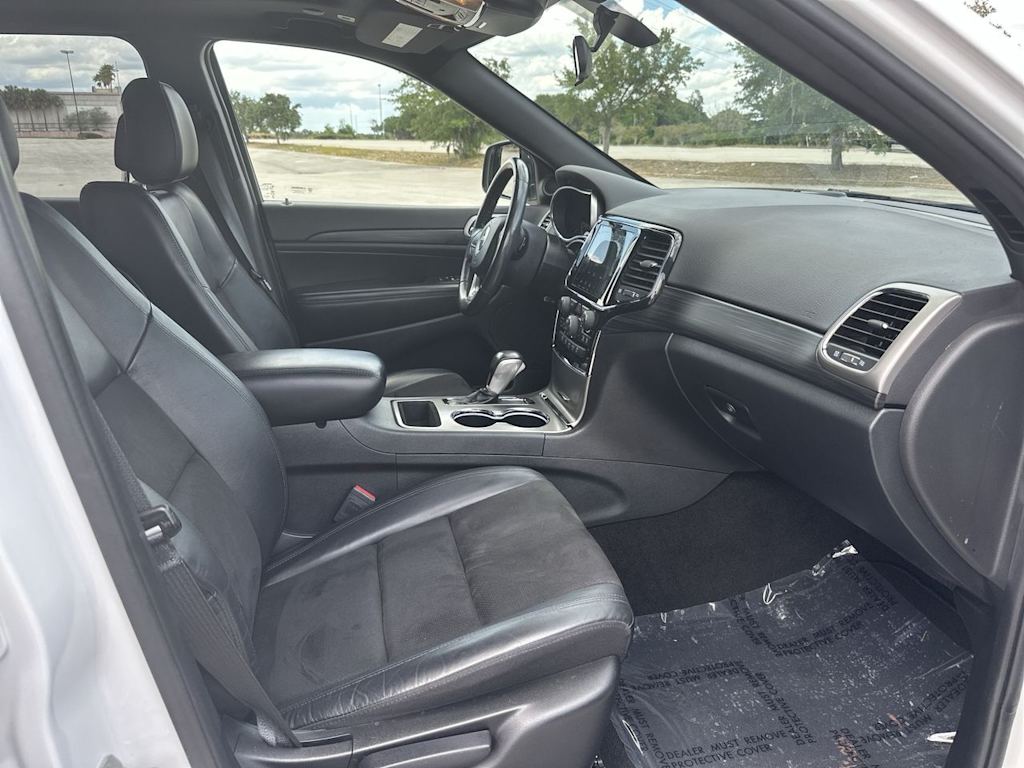 Thumbnail: 2021 Jeep Grand Cherokee - 32