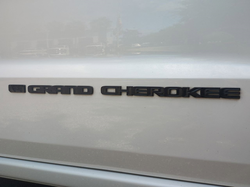 Thumbnail: 2022 Jeep Grand Cherokee - 7