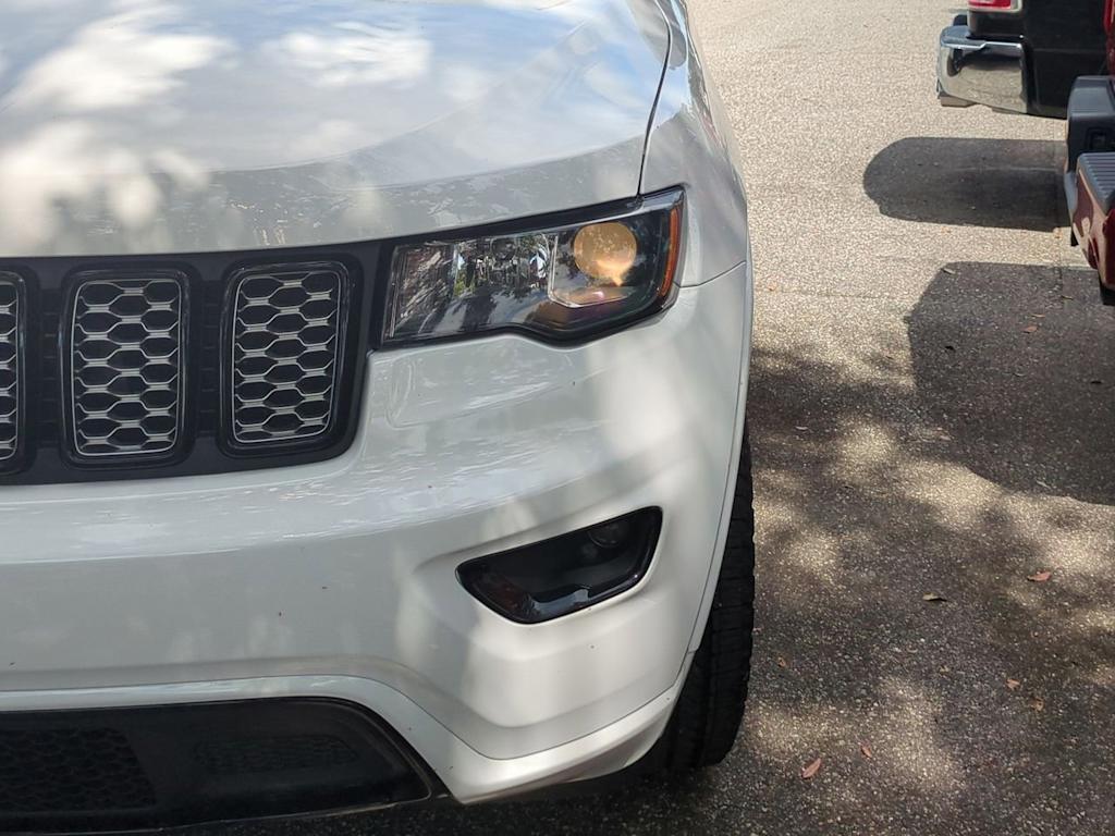 Thumbnail: 2022 Jeep Grand Cherokee - 24