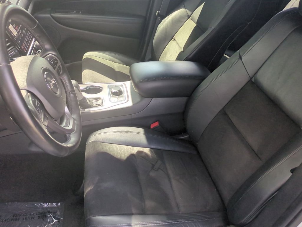 Thumbnail: 2022 Jeep Grand Cherokee - 10