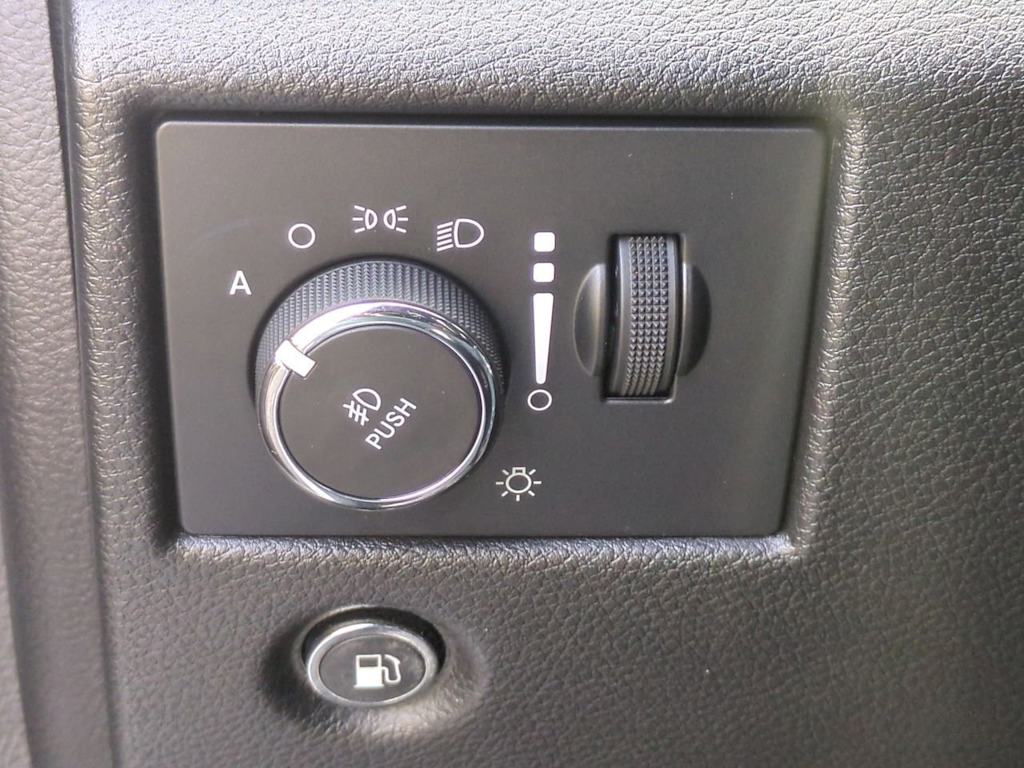 Thumbnail: 2022 Jeep Grand Cherokee - 26