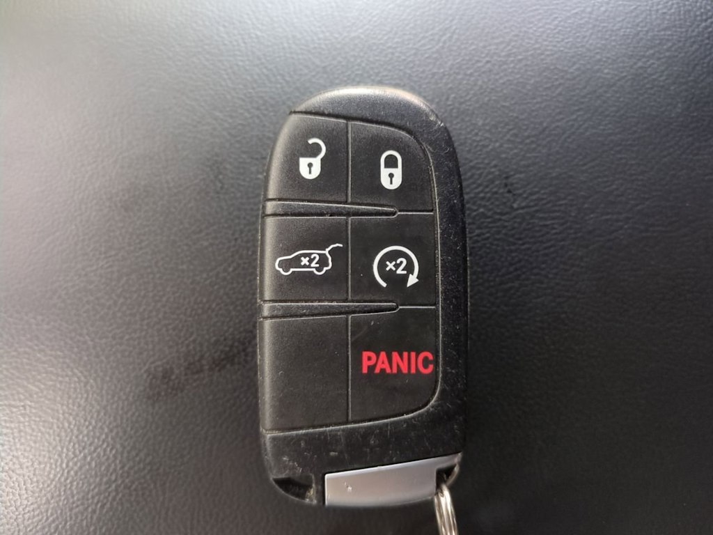 Thumbnail: 2022 Jeep Grand Cherokee - 18