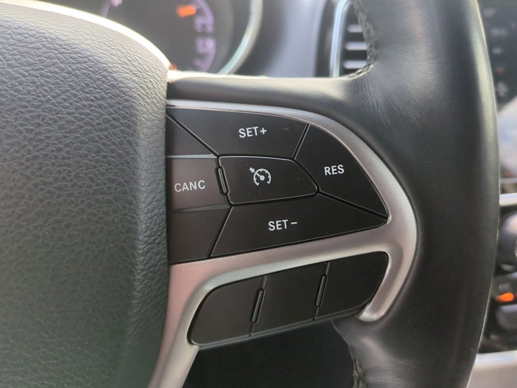 Thumbnail: 2022 Jeep Grand Cherokee - 30