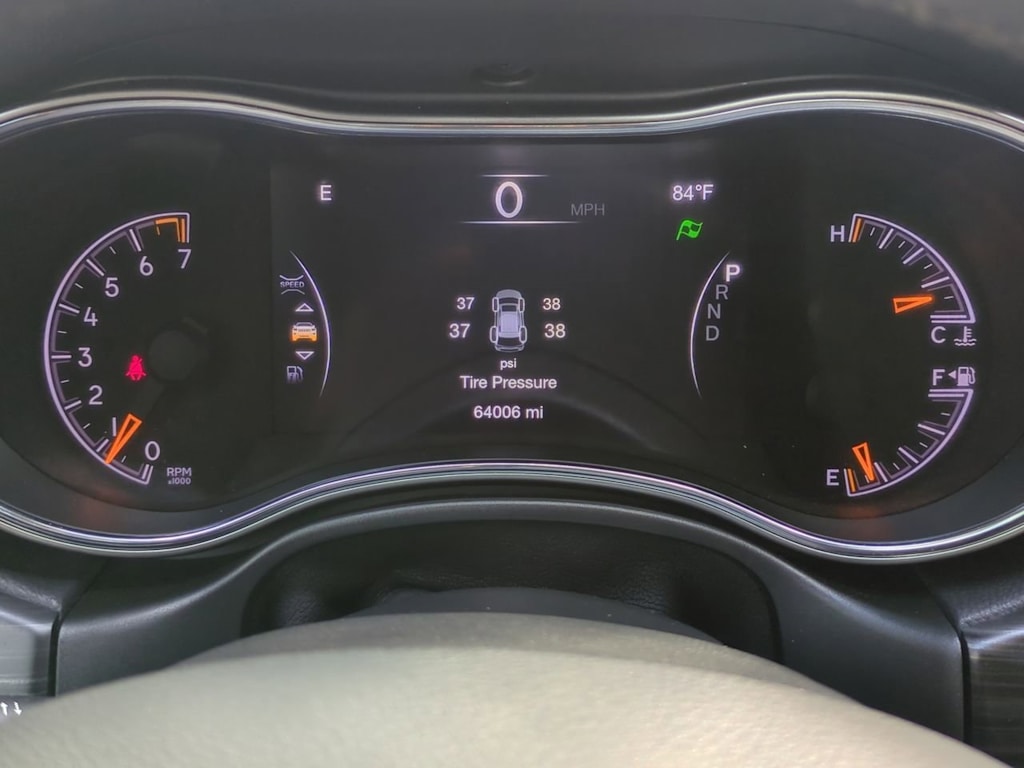 Thumbnail: 2022 Jeep Grand Cherokee - 16