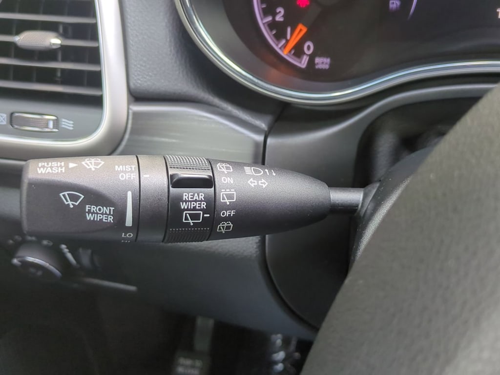 Thumbnail: 2022 Jeep Grand Cherokee - 32