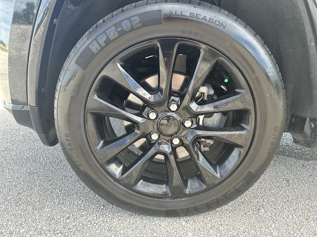 Thumbnail: 2020 Jeep Grand Cherokee - 8