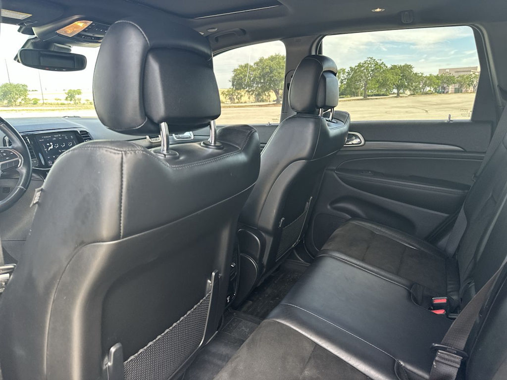 Thumbnail: 2020 Jeep Grand Cherokee - 12