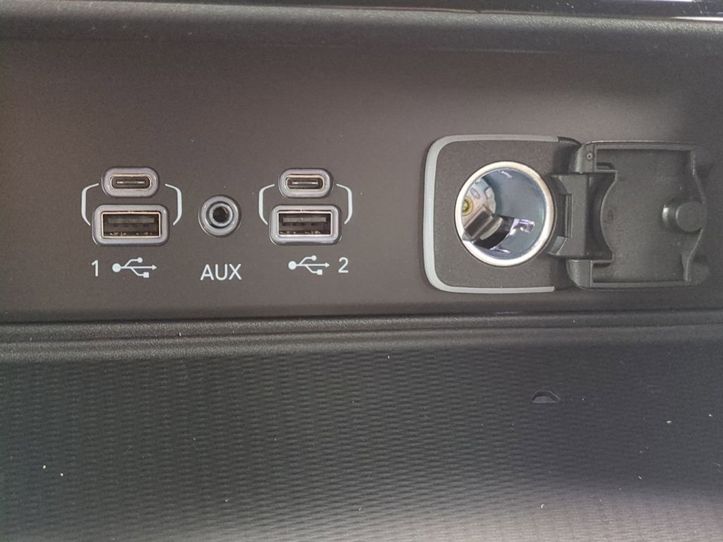 2025 Jeep Grand Cherokee Altitude 33
