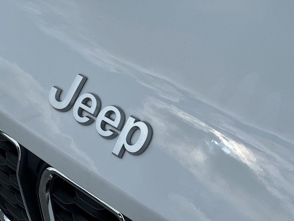 Thumbnail: 2026 Jeep Grand Cherokee - 7