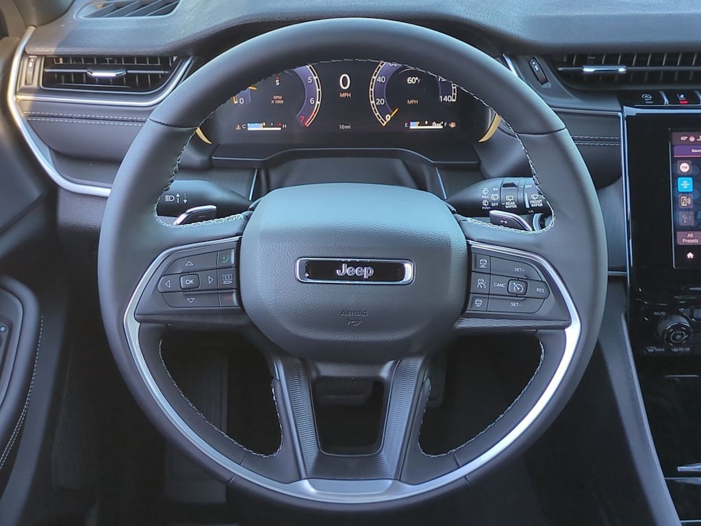 Thumbnail: 2025 Jeep Grand Cherokee - 14