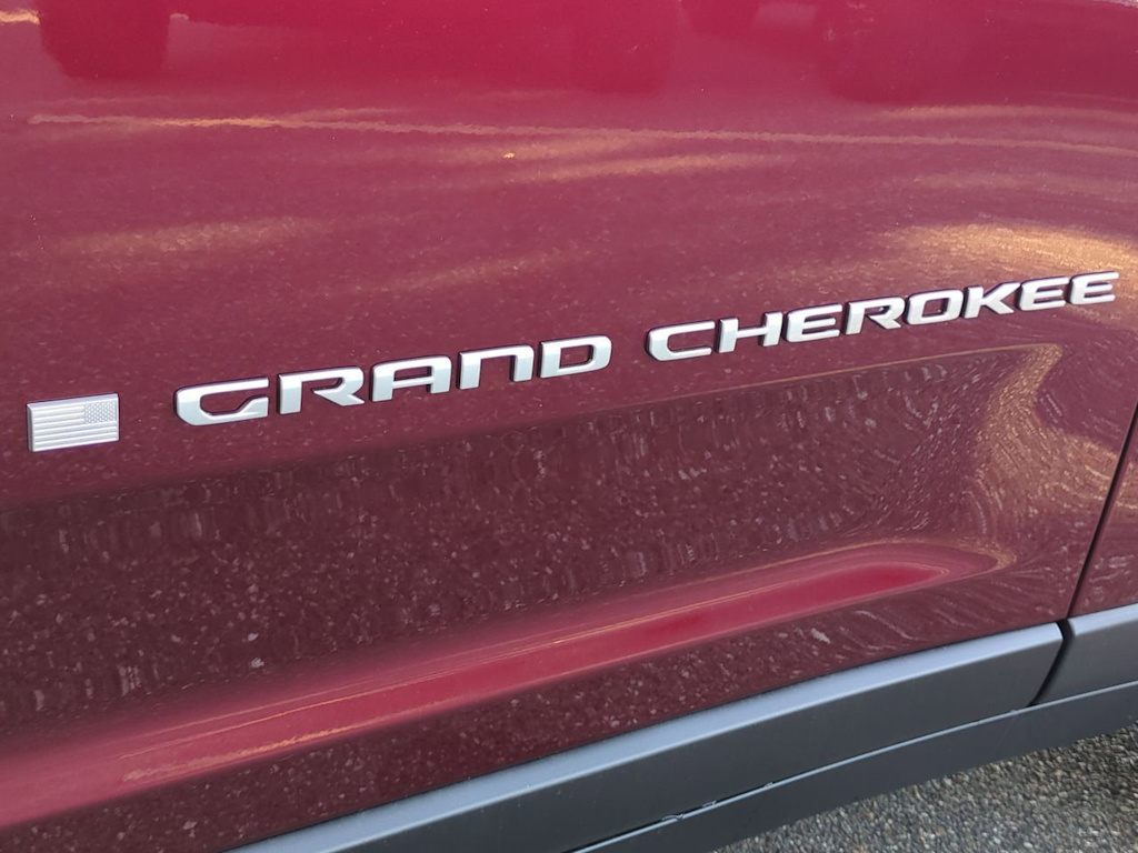 Thumbnail: 2025 Jeep Grand Cherokee - 25