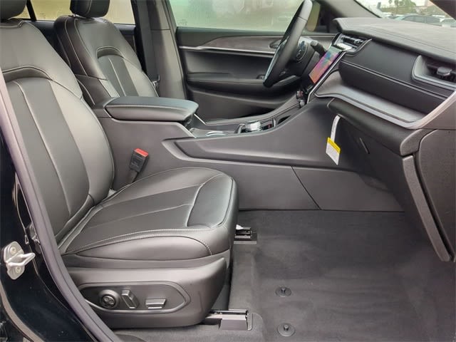 2025 Jeep Grand Cherokee Limited Edition 30