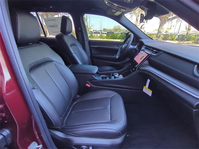 2025 Jeep Grand Cherokee Limited Edition 30
