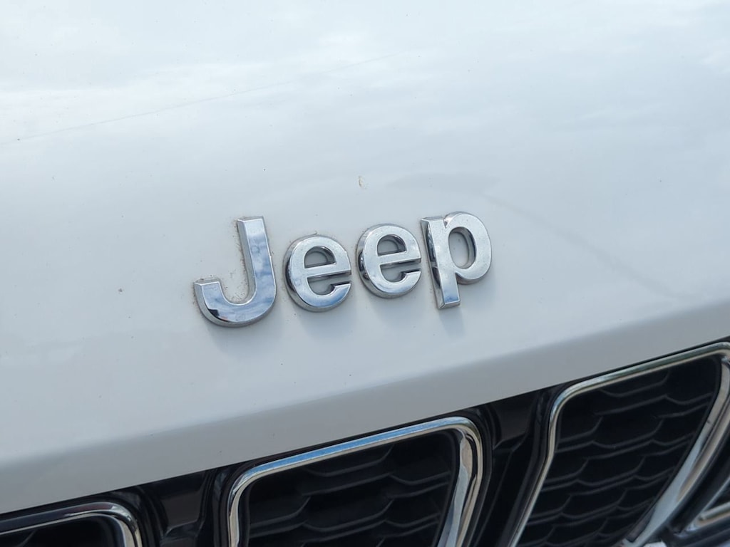 Thumbnail: 2023 Jeep Grand Cherokee - 7