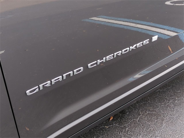 2022 Jeep Grand Cherokee Limited Edition 25