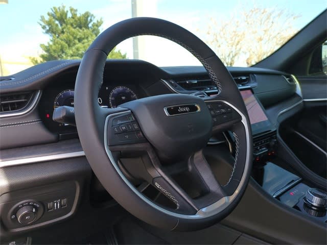 2025 Jeep Grand Cherokee Limited Edition 2