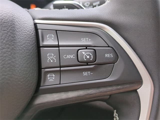 2025 Jeep Grand Cherokee Limited Edition 31