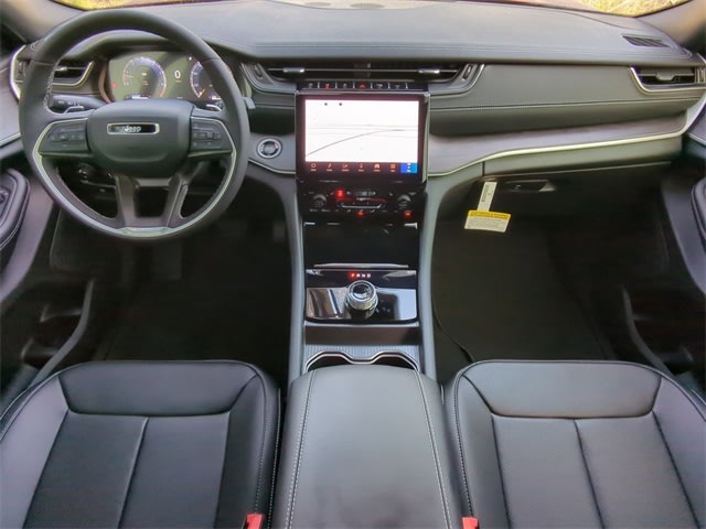 2025 Jeep Grand Cherokee Limited Edition 10