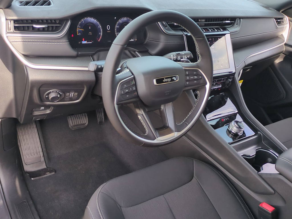 Thumbnail: 2026 Jeep Grand Cherokee - 2